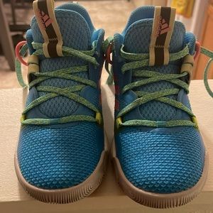 No box size 1 y girls adidas